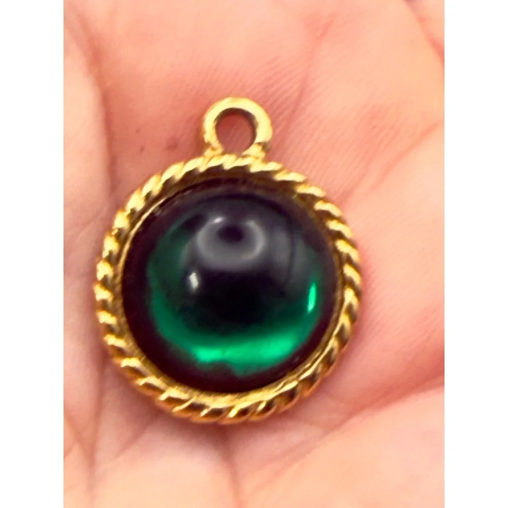 Gold Tone Green Cabochon Pendant Rope Twist Border Round Charm 0.75